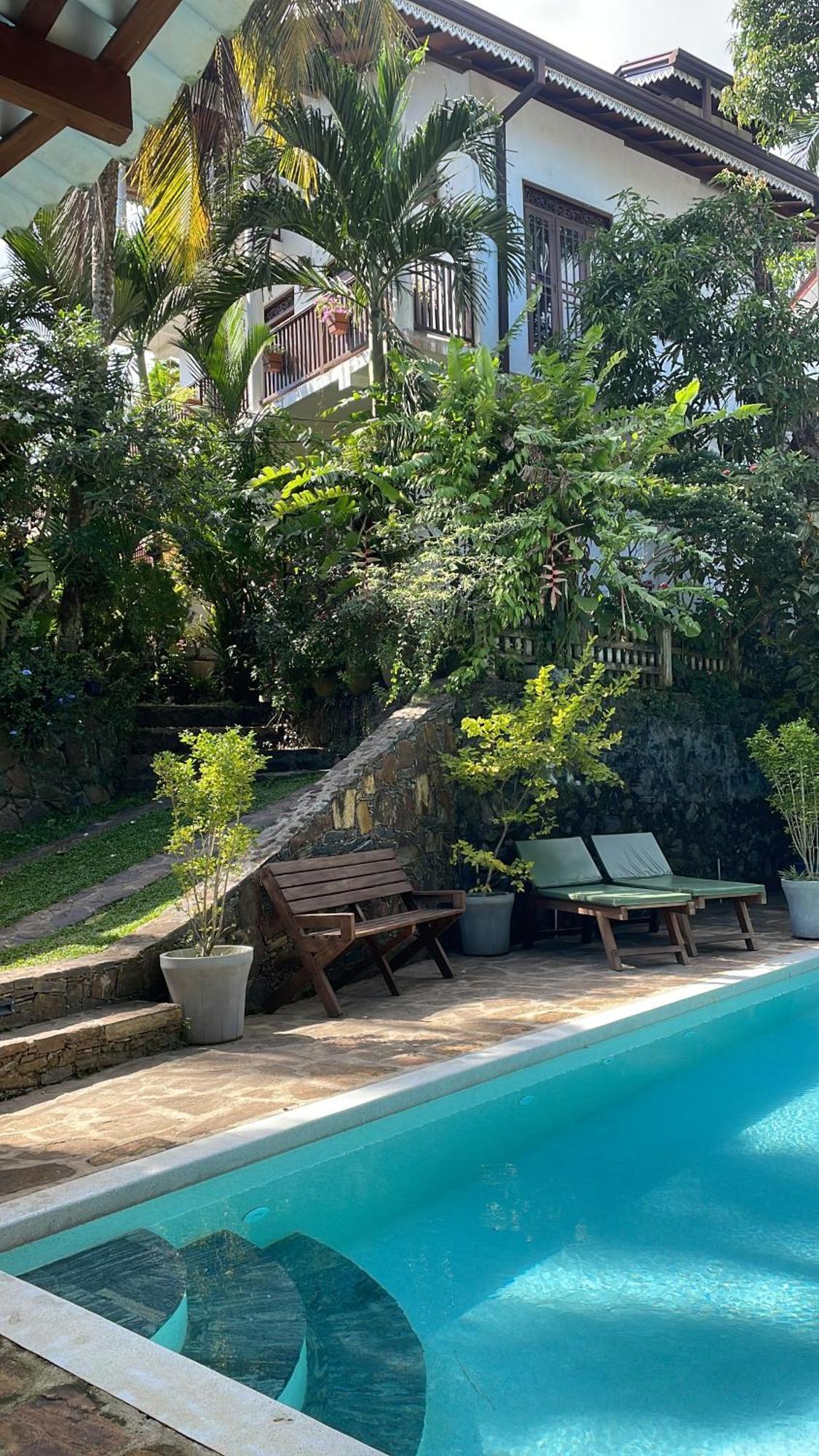 אונה ואטונה Bouganvilla House מראה חיצוני תמונה