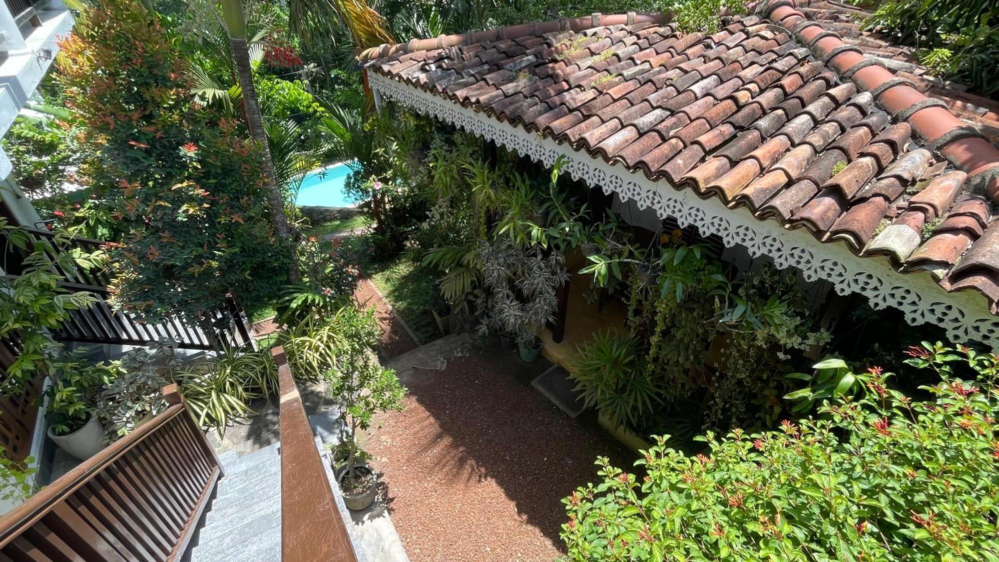 אונה ואטונה Bouganvilla House מראה חיצוני תמונה